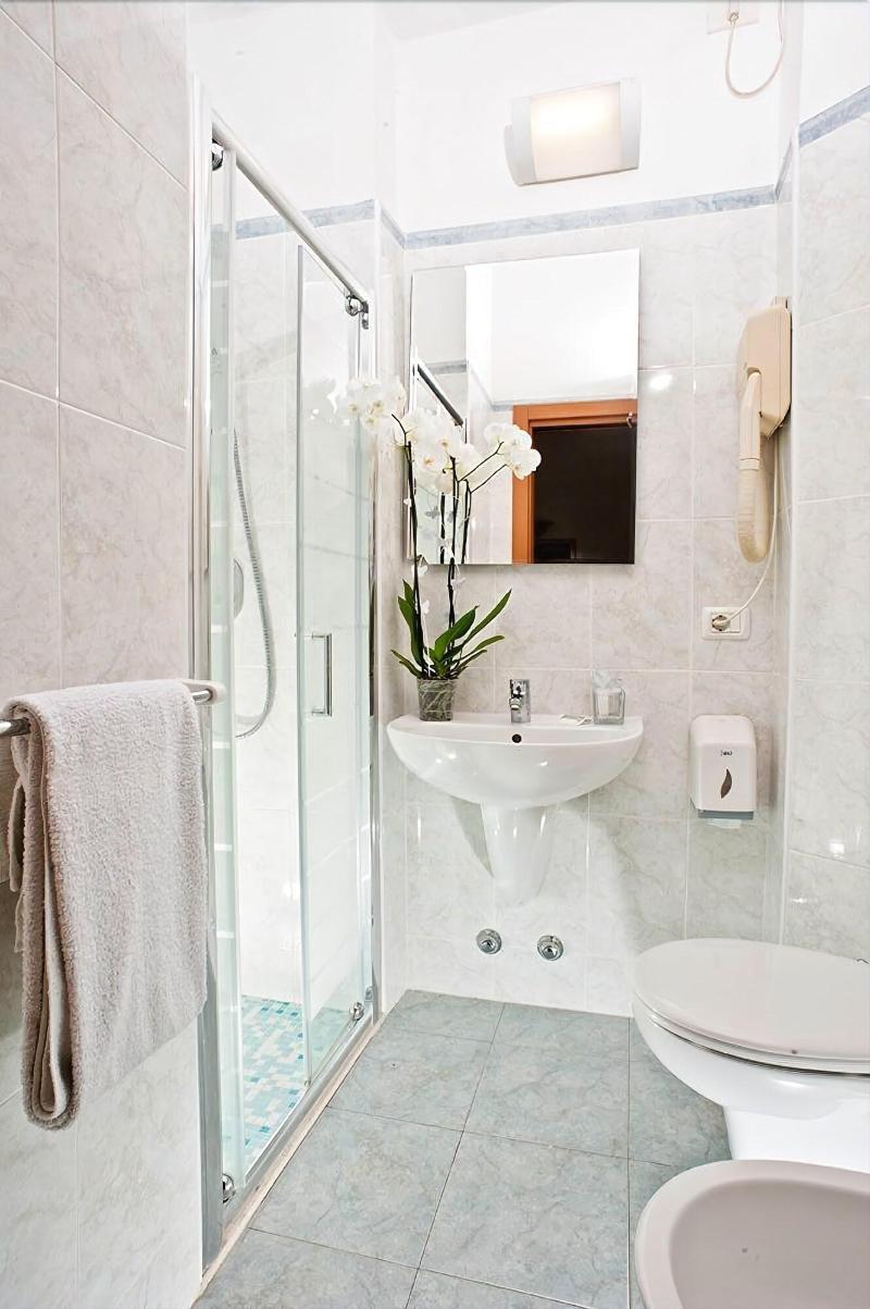 Hotel Alsen Ріміні Екстер'єр фото