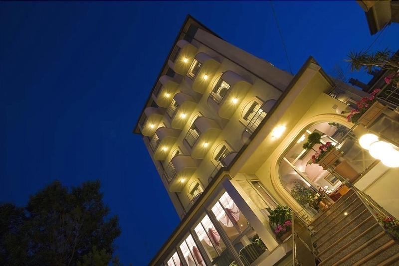 Hotel Alsen Ріміні Екстер'єр фото