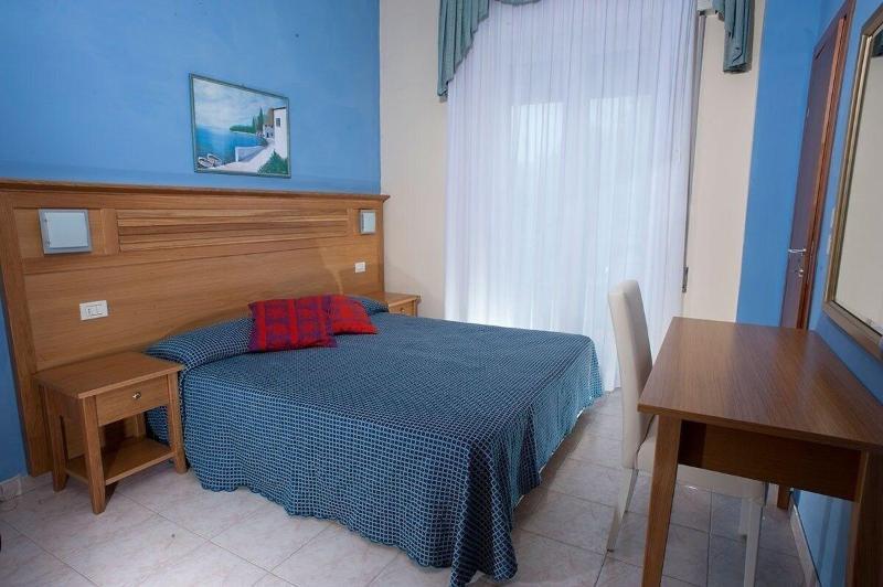 Hotel Alsen Ріміні Екстер'єр фото