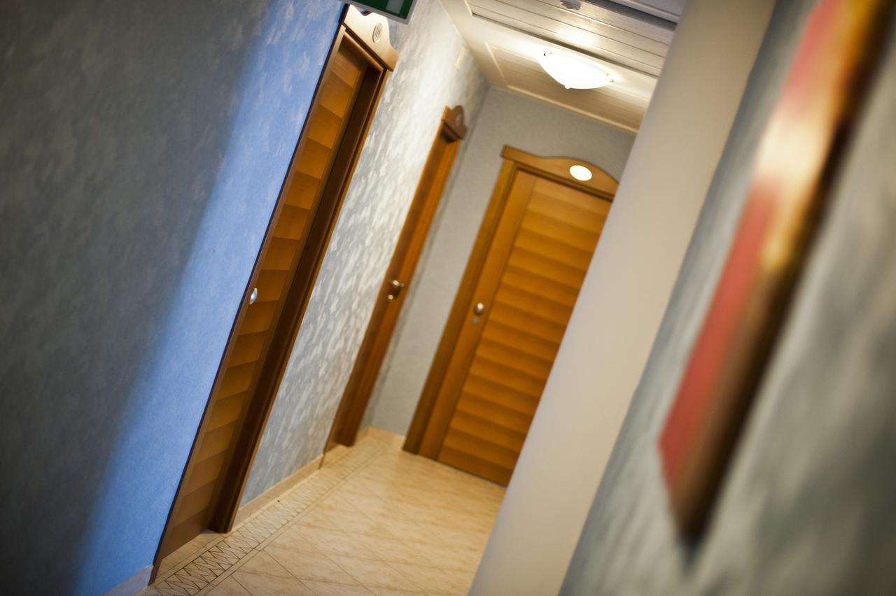 Hotel Alsen Ріміні Екстер'єр фото