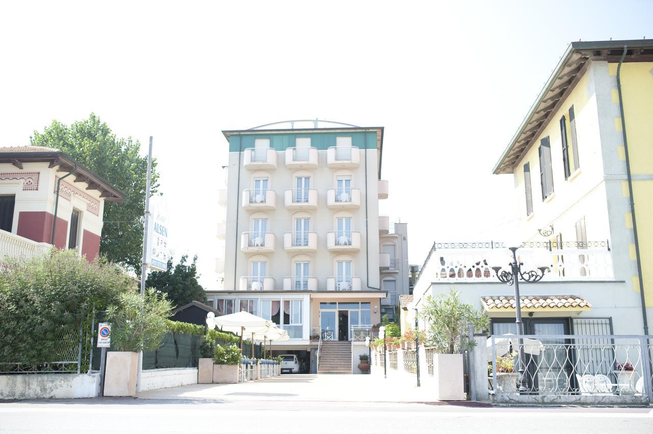 Hotel Alsen Ріміні Екстер'єр фото